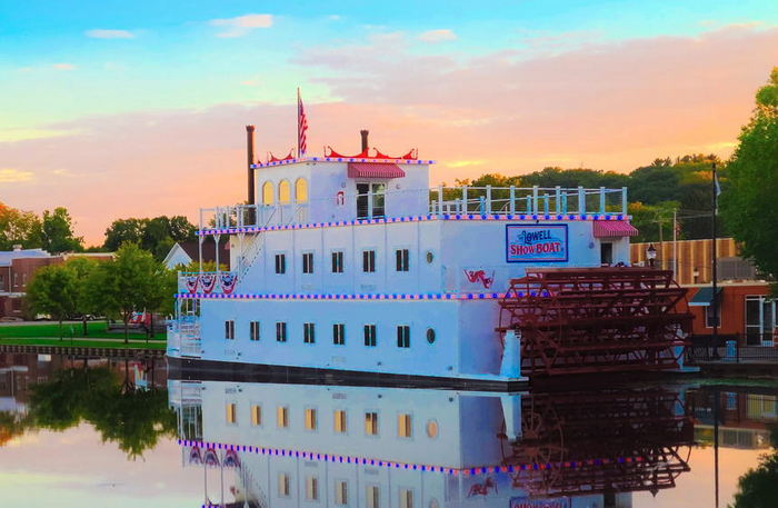 Lowell Showboat VI - 2022 Photos From Website (newer photo)